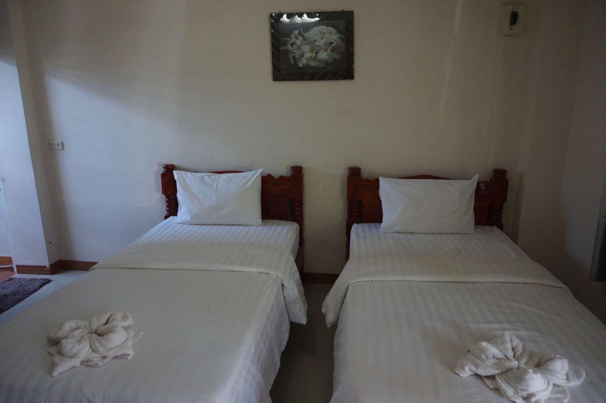 Gongaew Mansion Hotel Ubon Ratchathani Eksteriør billede